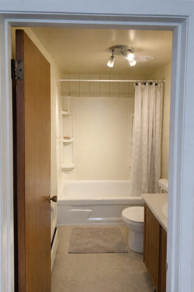 Photo - 1001-1002 2 Ave NW Unit 7