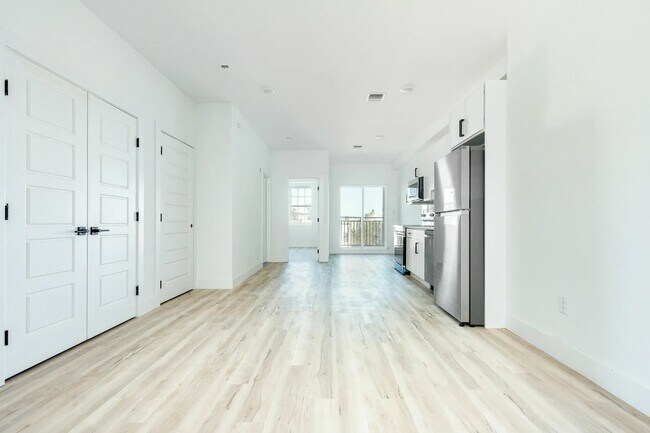 809 Diamond St Unit 809 Diamond St C03