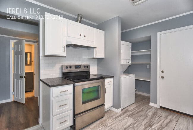 Photo - 1557 N Irvington Ave