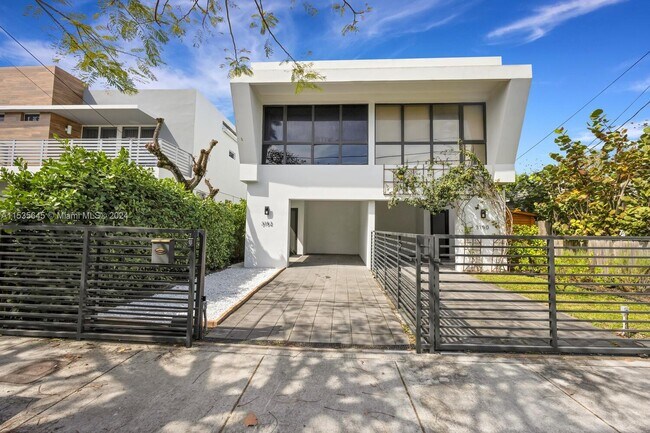 Photo - 3152 Hibiscus St Townhome