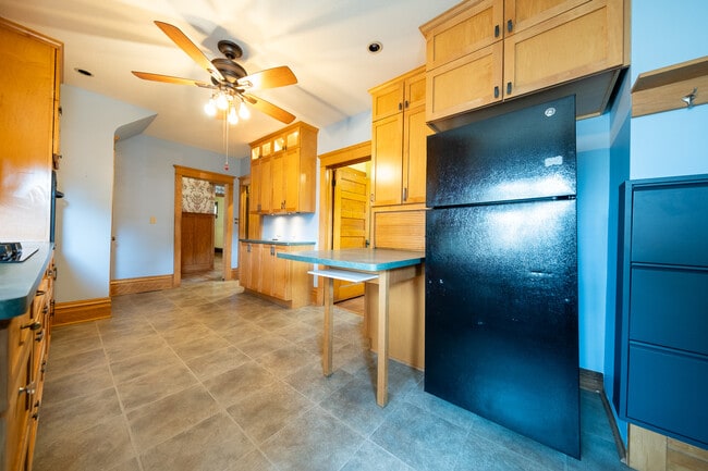 Photo - 2513 Monroe St NE
