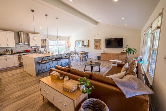 Photo - 3650 Fortingale Rd