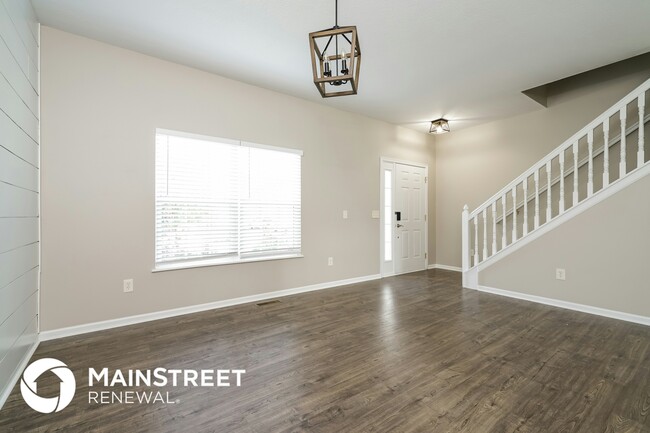 Photo - 165 Butternut Pass