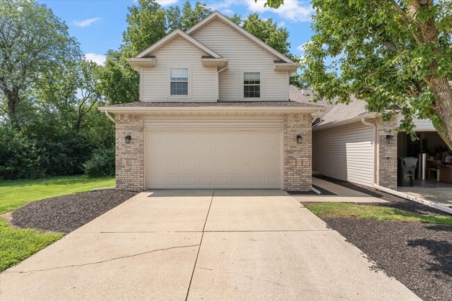 1203 Windwood Ln