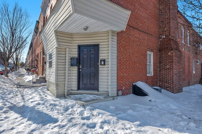 100 S Bouldin St Unit 1