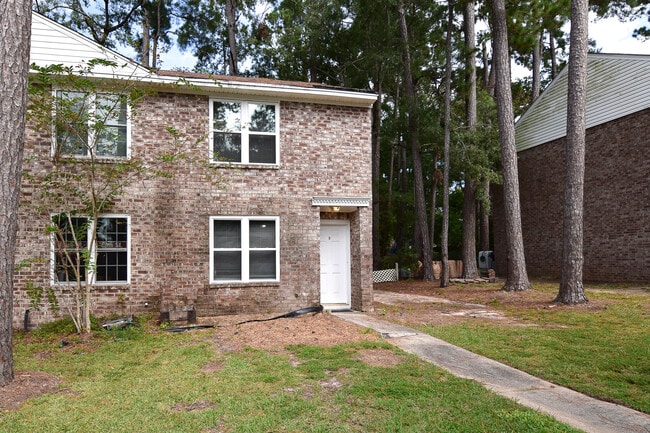 Photo - 306 Crestview Dr