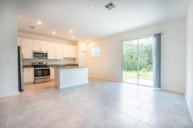 Photo - 7464 Stone Crk Trl