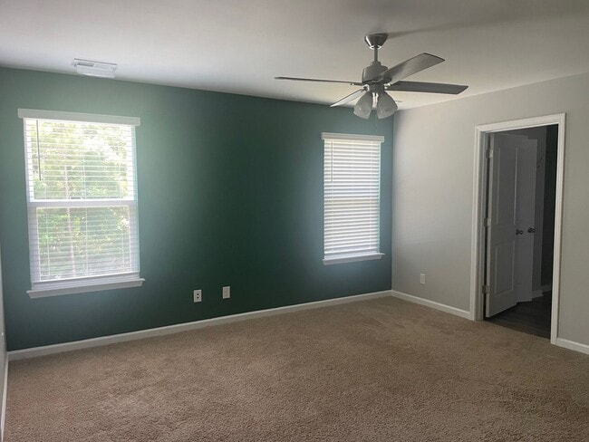 Photo - 4 BR 2.5 BA in Harmony