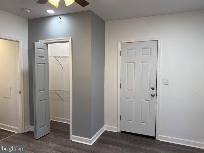 Photo - 214 W 8th St