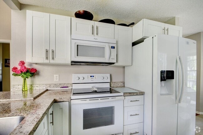 Building Photo - 13134 Quiet Woods Rd Rental