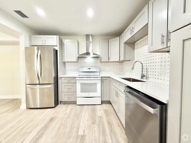 Building Photo - 22745 SW 66th Ave Unit 205 Rental