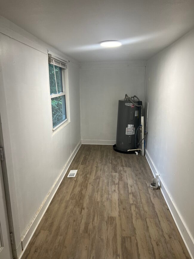 Photo - 716 Avenue A