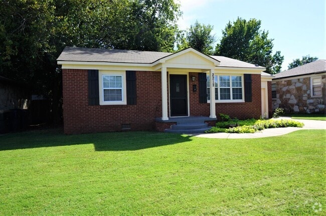 Building Photo - 2 Bed 1 Bath 1 Car Garage in the Village R... Rental