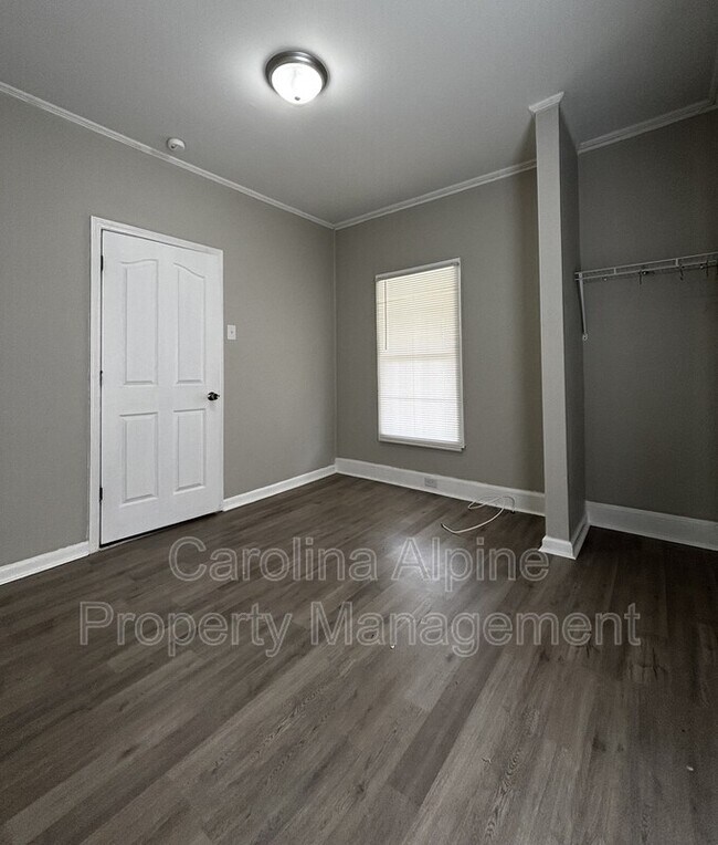 Photo - 618 Gardner St