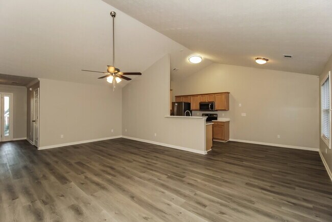 Photo - 100 Klintfield Trail