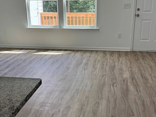 Photo - 705 W Parker Rd Unit B