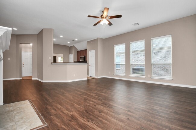 Photo - 4918 Jarl Ct