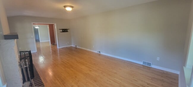 Photo - 19101 Delton Ave