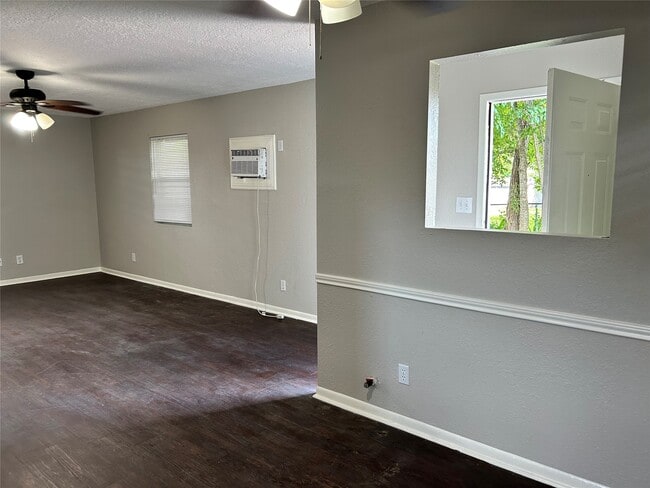 Building Photo - 2308-10th 1/2 Avenue Rental