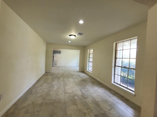 Photo - 22019 Kenchester Dr