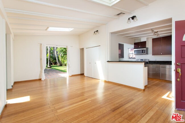 Photo - 3625 Maplewood Ave