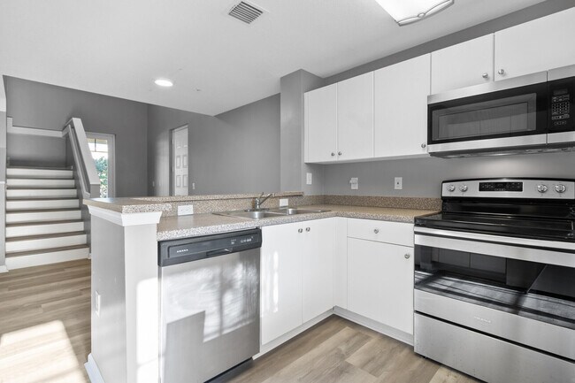 Photo - 4822 Chancellor Dr Unit 20