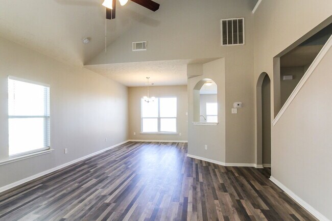 Photo - 16315 Rockcreek Ln
