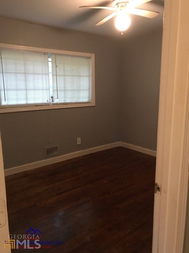 Photo - 1856 E Farris Ave