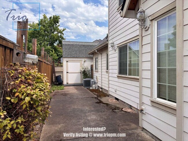 Photo - 3365 Gilham Rd