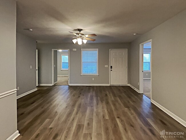 Photo - 1605 Mary Ct