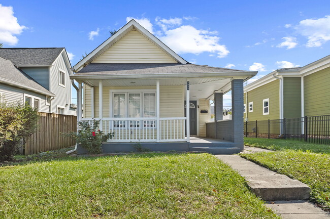 Photo - 1925 Bellefontaine St House