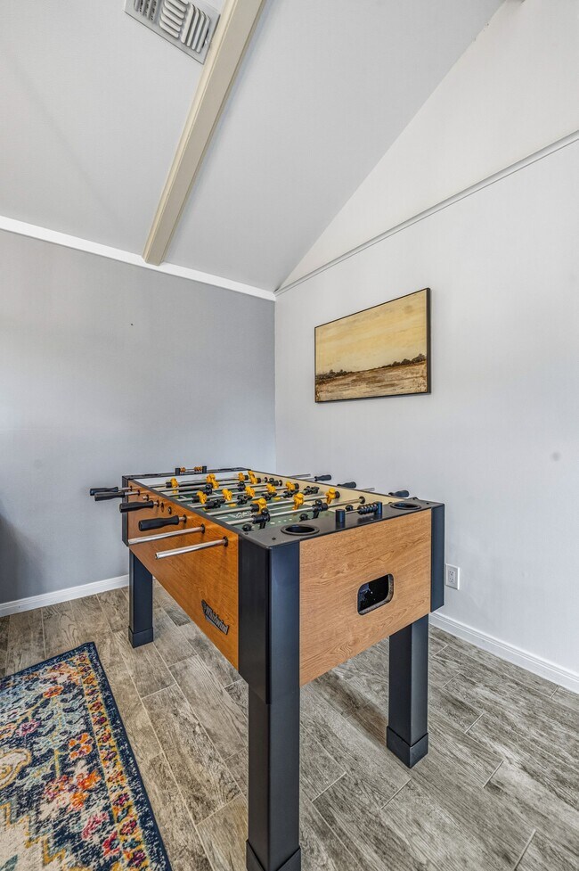Photo - 8426 Edgemoor Dr