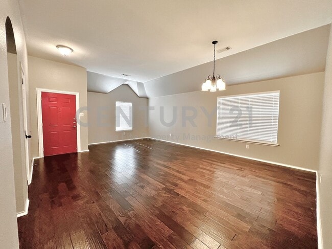 Photo - Spectacular 3/2/2 Home in Lowes Farm Addition For Rent!