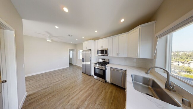 Photo - 4BD/2BA, POOL!!