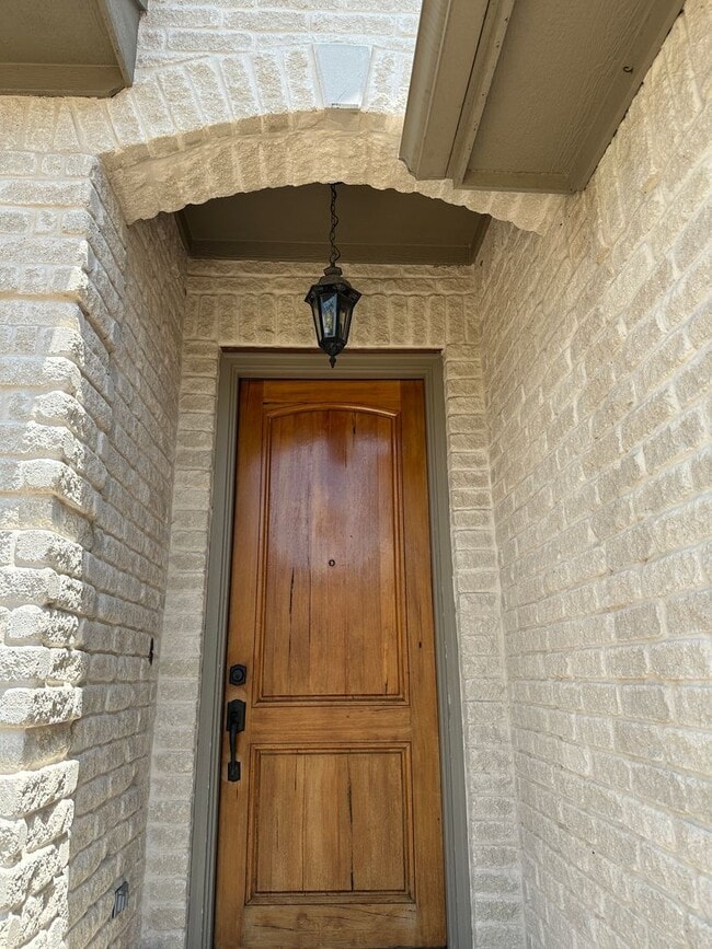 Photo - College Station - 3 bedroom 2 bath- 2 car garage - fenced in back yard home in Castlegate