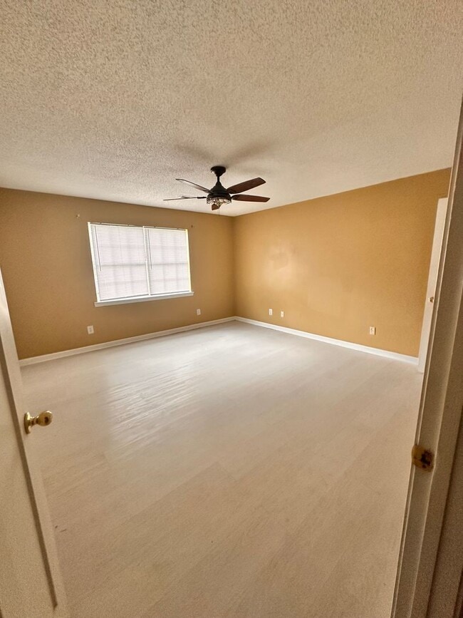 Photo - 2 Green Acre Rd NE Unidad C