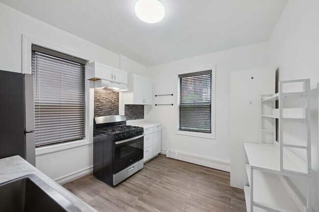 Photo - 122A Baldwin Ave Unidad 1L