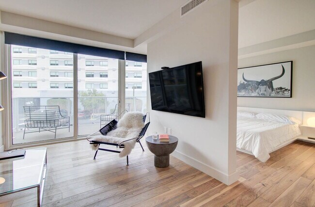 Photo - 4422 N 75th St Unit 2006