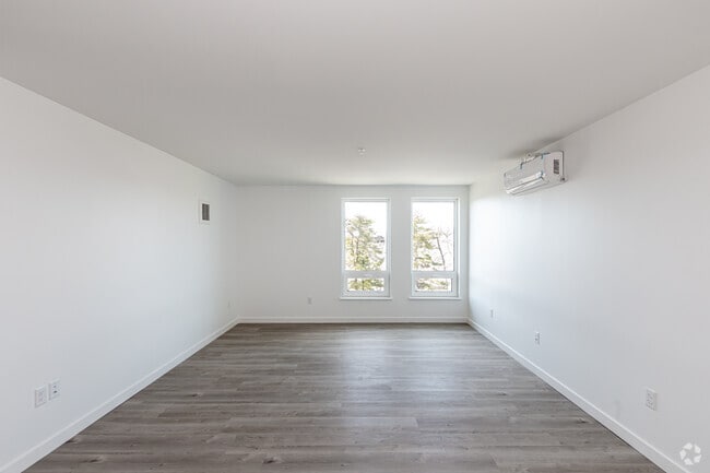 2BR, 1BA - 900SF - Living Room