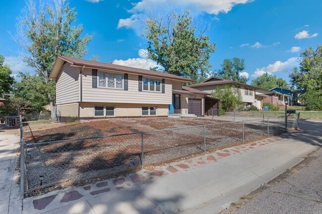 Photo - 4 Bed 2 Bath Near Fort Carson!