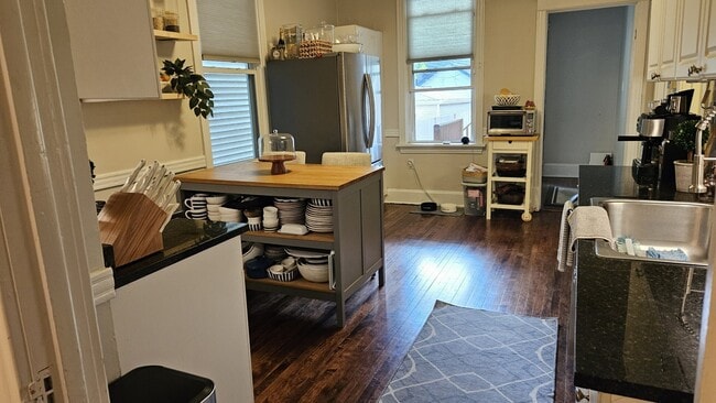 Photo - 1527 W Wellington Ave