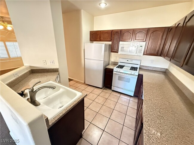 Photo - 2050 W Warm Springs Rd Unit 3423