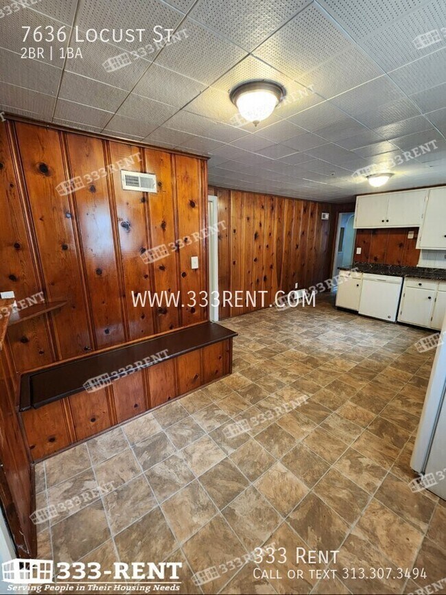 Photo - 7636 Locust St