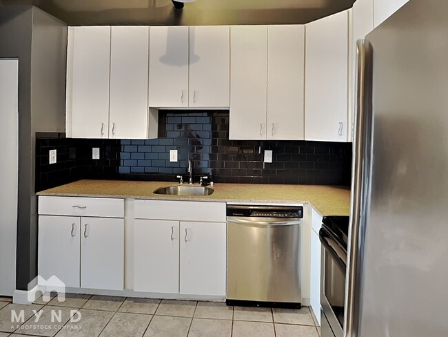 Photo - 326 Nelson St SW Unit 401