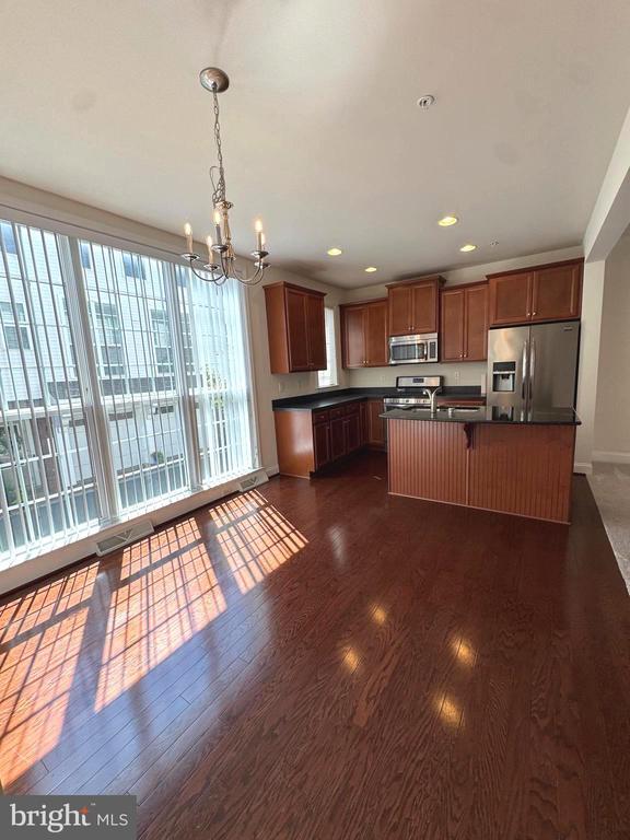 Photo - 1414 Benton Way