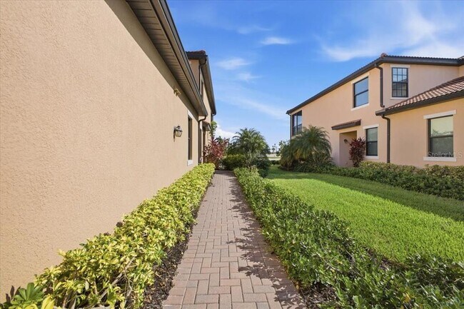 Photo - 10792 Tarflower Dr Unit 102