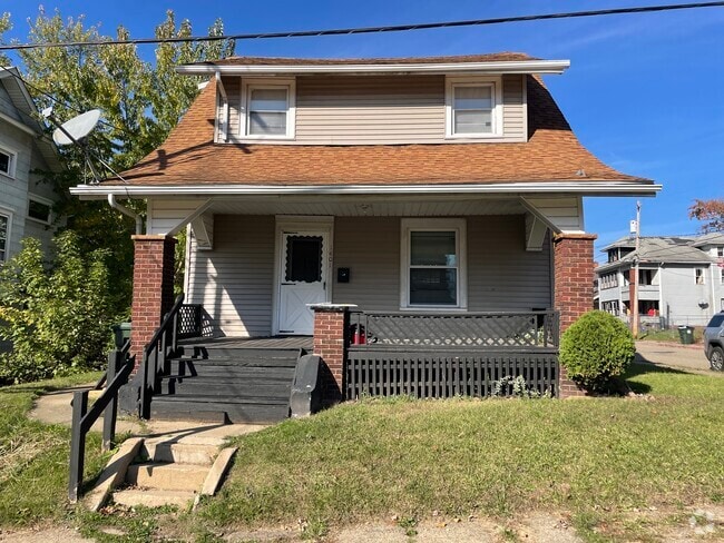 Building Photo - 1401 8th St NW Rental