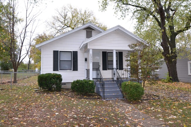 Charming 1 Bedroom Home Available! - Charming 1 Bedroom Home Available!
