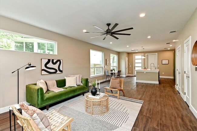 Photo - 1202 Cometa St Unit B