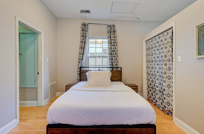 Photo - 910 Blythe St Unit SI ID1608484P